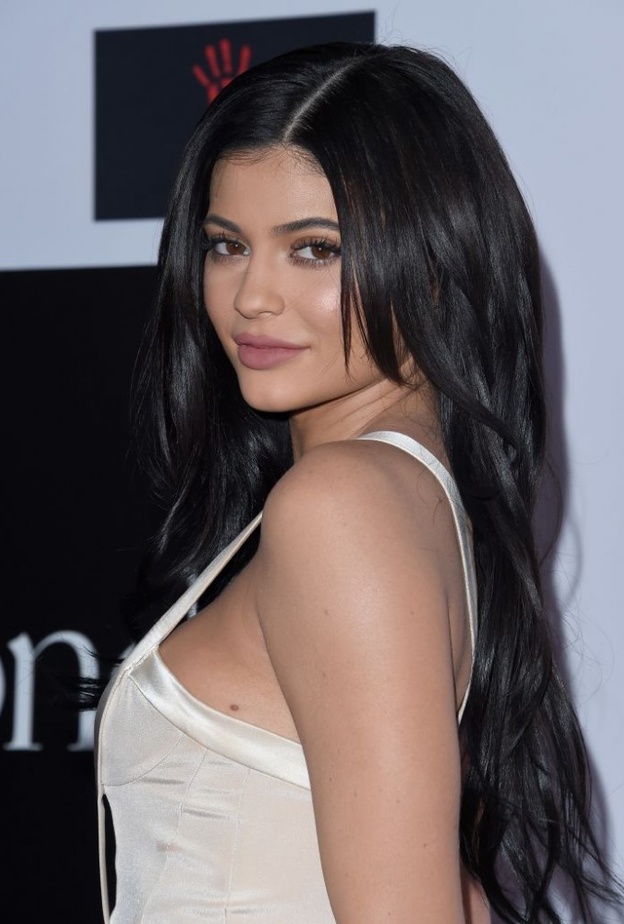 اعتقال مجنون كايلي بعد اقتحام منزلها