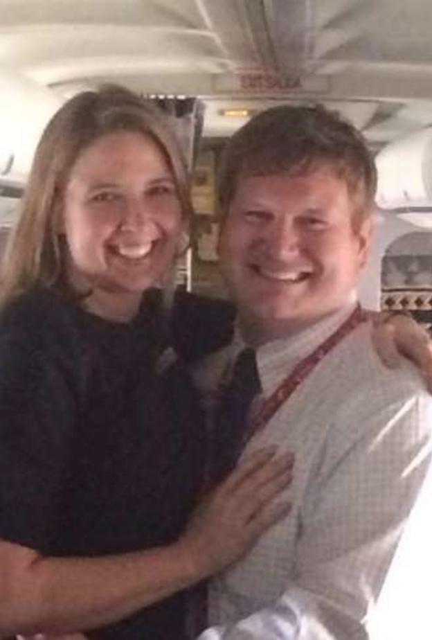 الحبيبان السعيدان