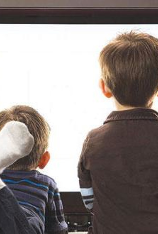 أطفالنا والتلفزيون