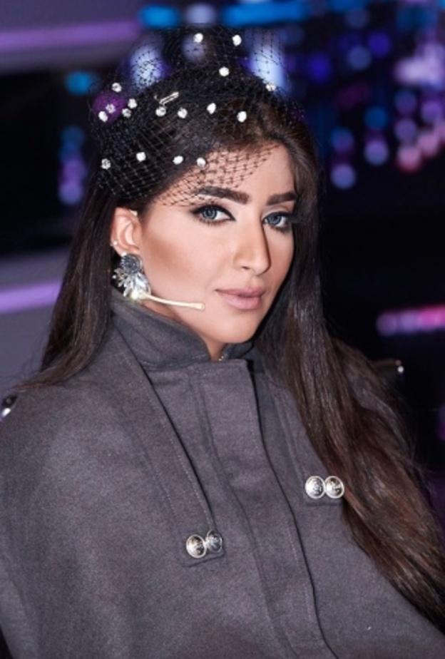 بثينة غيرت كثيرا في أسلوب مكياجها ورسمة حاجبيها