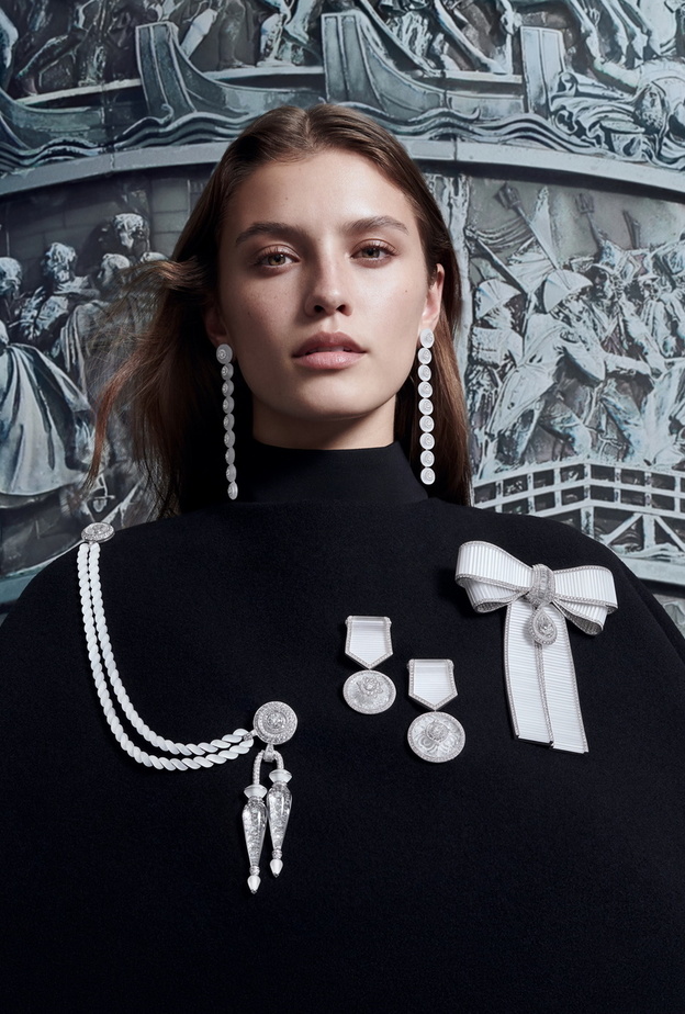 بروشات الماس من بوشرون