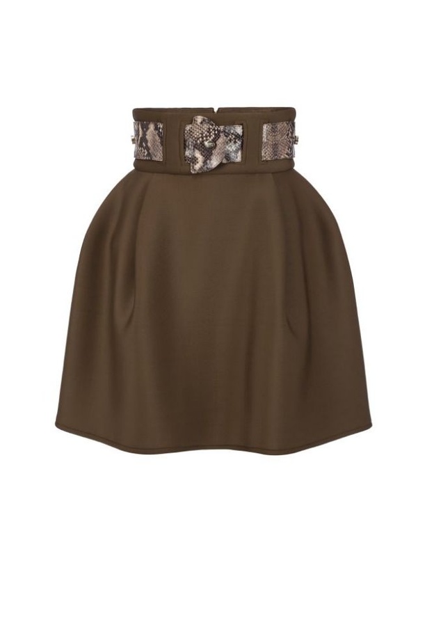 تنورة عالية الخصر 