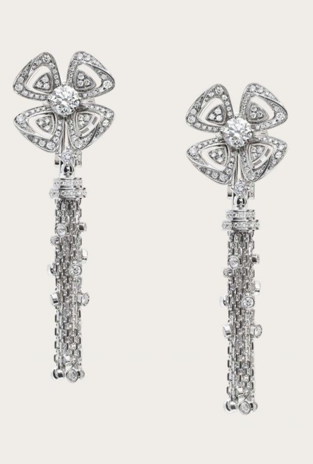 اقراط الماس طويلة من دار Bvlgari