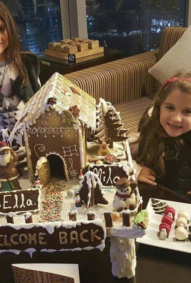 نانسي عجرم تنشر صورة ابنتيها احتفالا بأعياد الميلاد والعام الجديد