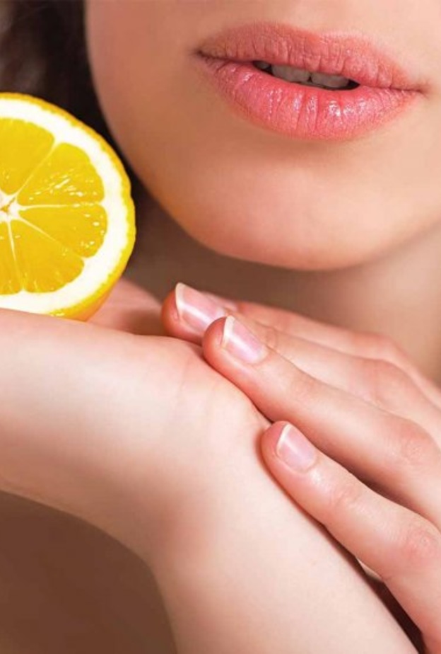 وصفات الليمون لتفتيح شفايف العروس