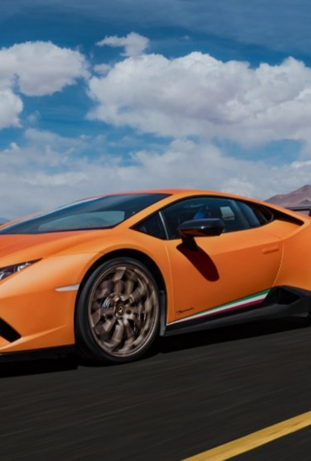 سيارة لامبورغيني موديل Huracan Performante