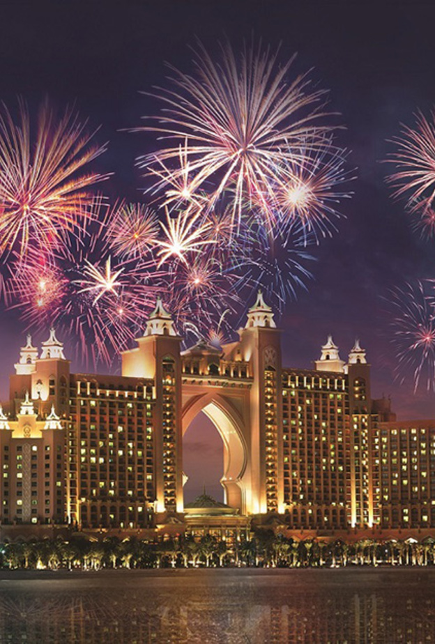 ليلة راس السنة في دبي .. ألعاب نارية واحتفالات مذهلة