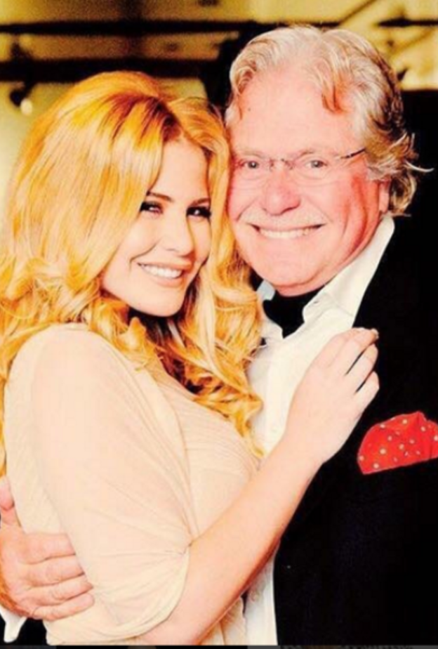 حسين فهمي وابنته منة