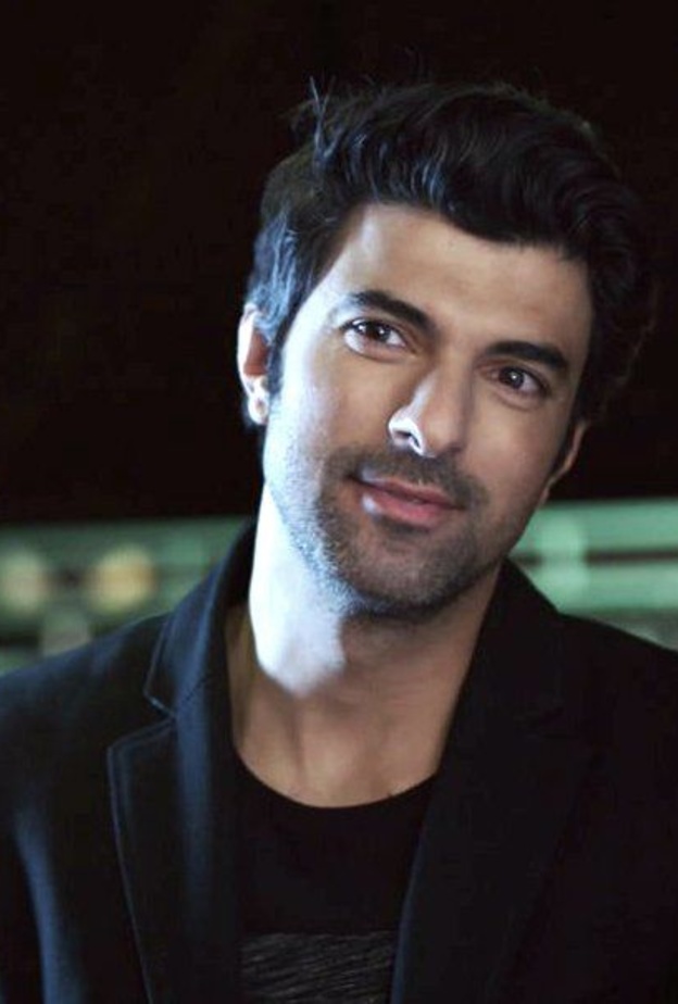 انجين أكيوراك