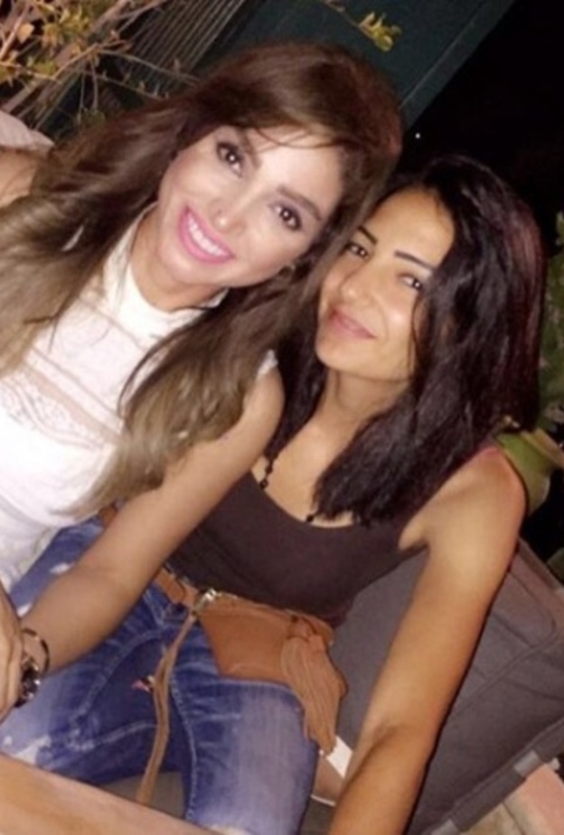 روجينا مع ابنتها