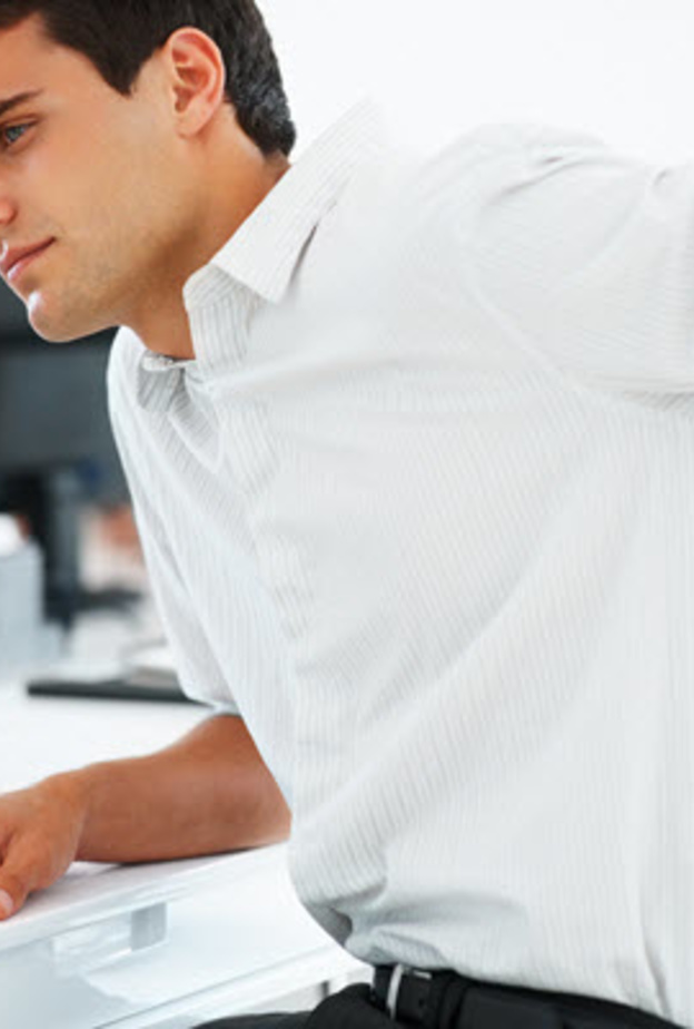 يتعرض الرجل لمشاكل صحية عديدة خلال العمل