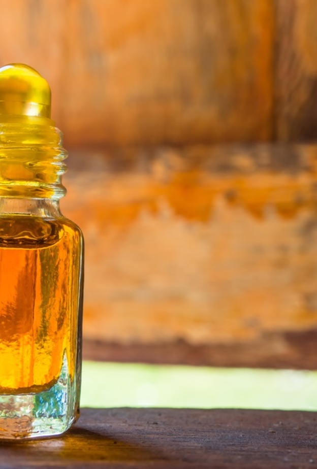 فوائد واضرار زيت الكافور الصحية