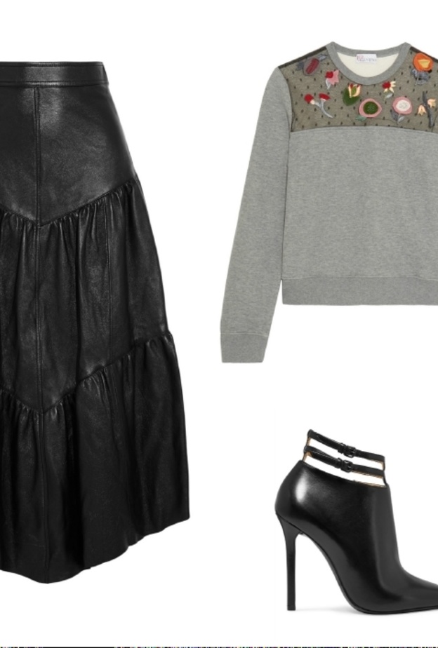 اطلالة خريفية للمحجبات مع التنورة الجلدية والسويتشيرت القطنية