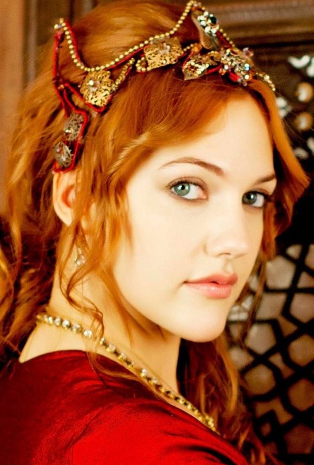 مريم أوزرلي