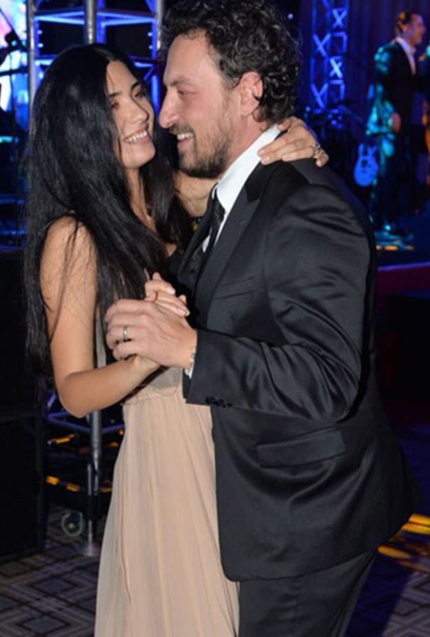 توبا بويوكستون وزوجها