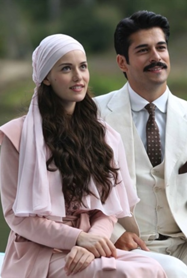 بوراق أوزجفيت وفهرية إفجان