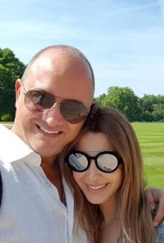 نانسي عجرم تستجم مع زوجها في لندن