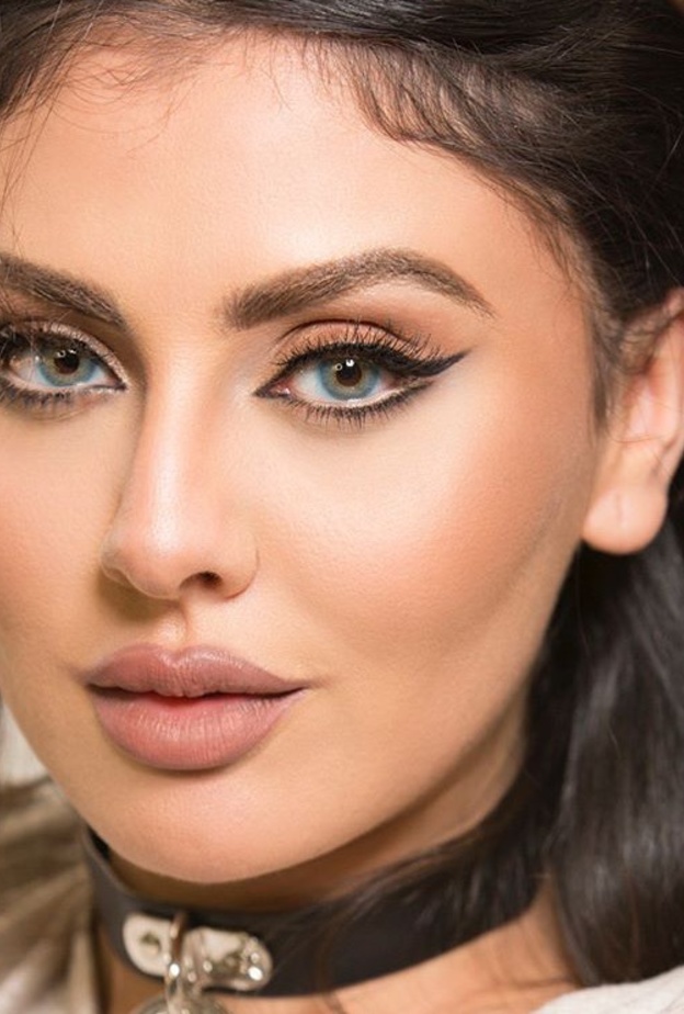 مريم حسين بمكياج ناعم من حنان النجادة 