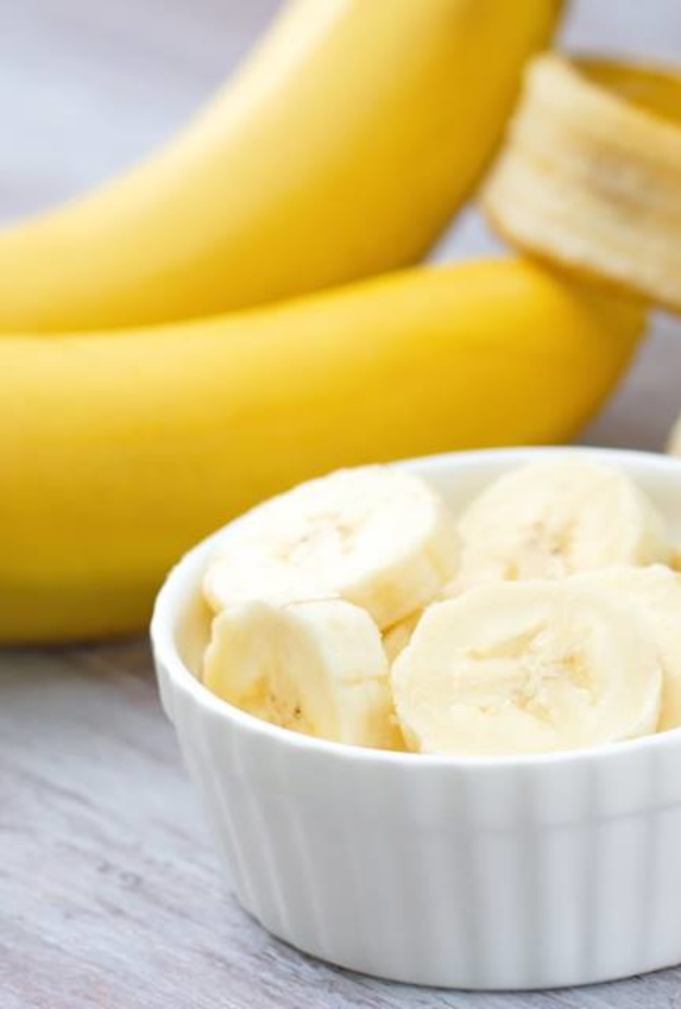 تناول حبتين من الموز على الريق، يمنح الجسم الطاقة الكافية للممارسة التمارين العالية الشدة