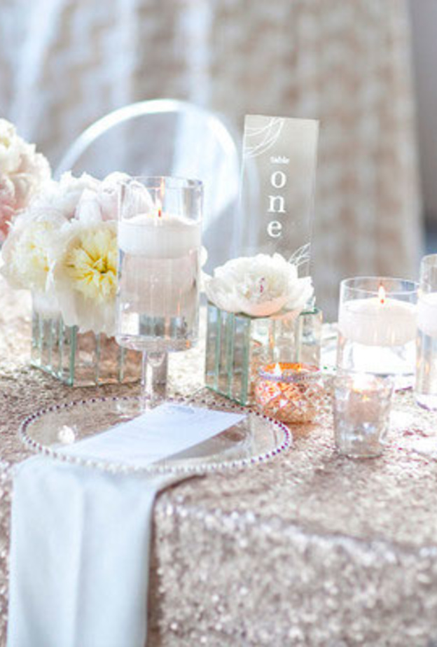 زينة من اوراق الاشجار