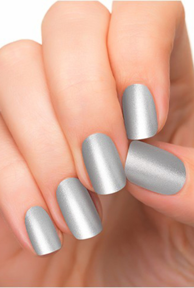 جربي اللون الأحمر الداكن للبشرة المتوسطة