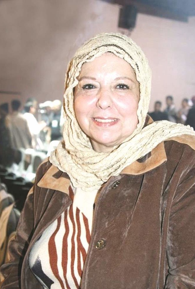 وفاة الفنانة فوزية عزت