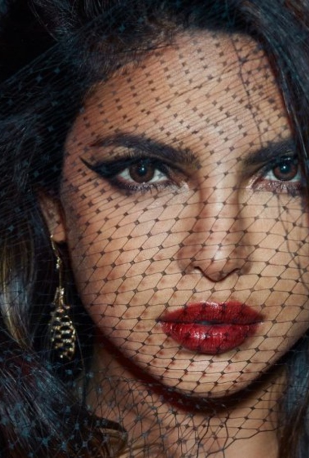 بريانكا تشوبرا في قائمة أكثر 10 نجمات أناقة