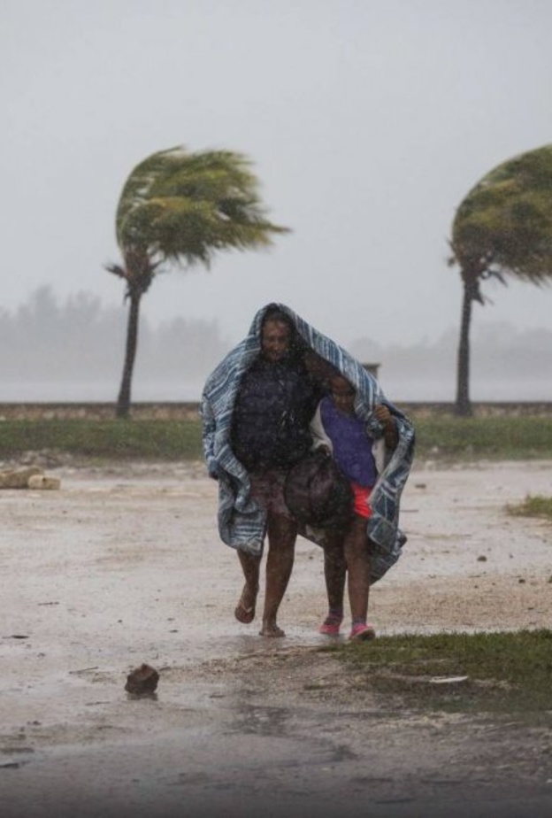 حالة فرار جماعي من الإعصار