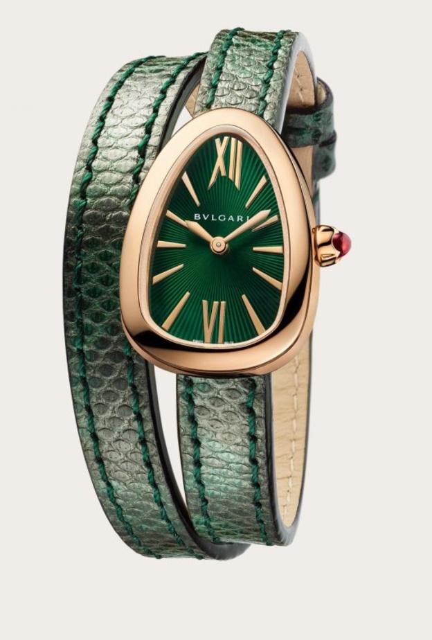 ساعة بولغاري من الذهب وحزام الجلد الأخضر
