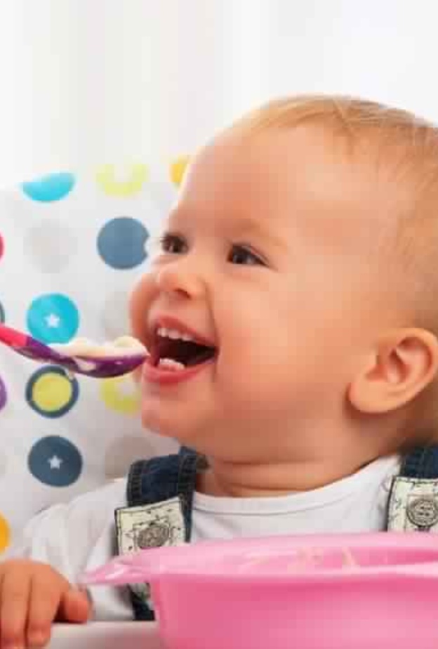 مواعيد ادخال الطعام للطفل الرضيع