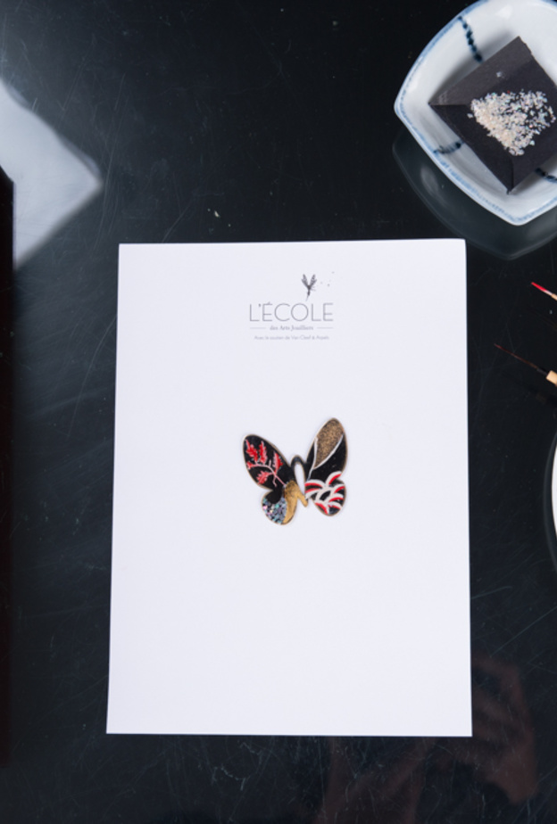 من المجوهرات الفرنسية إلى طلاء اللاكر الياباني