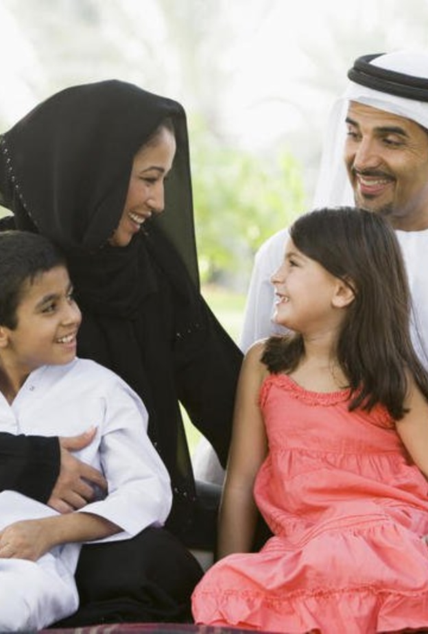 يهدف البرنامج إلى العناية بقضايا الأمومة