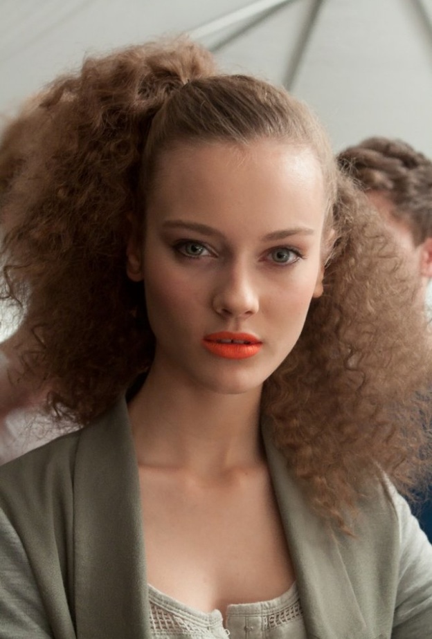 الشعر المنكوش رائع لهذا الموسم