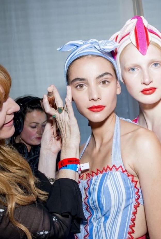 لمسة من الأربعينيات.