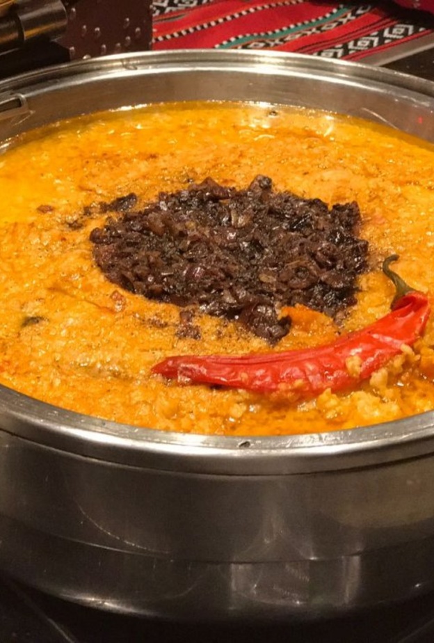 من الأطباق الشعبية من أعمال طرفة