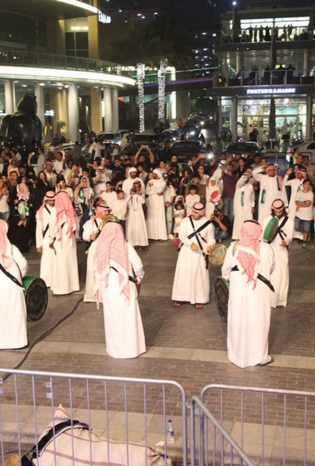 احتفالات دبي باليوم الوطني السعودي