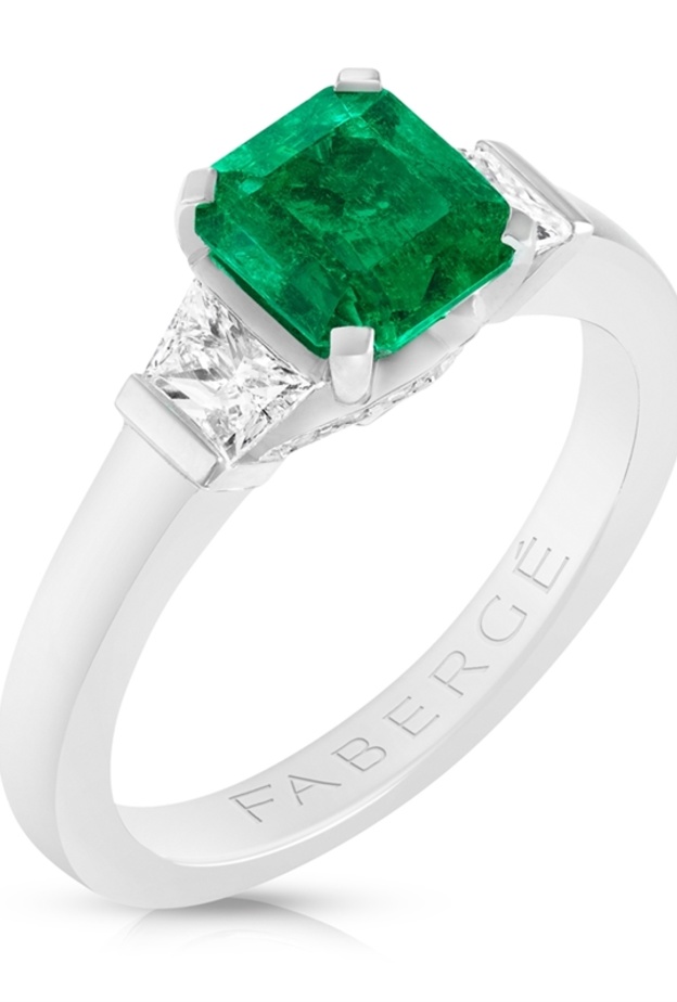 تألقي بخواتم مرصعة بالزمرد في اليوم الوطني من دار ديور Dior