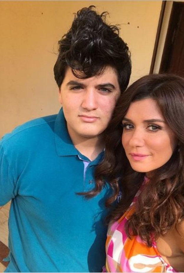 غادة عادل وابنها بودي