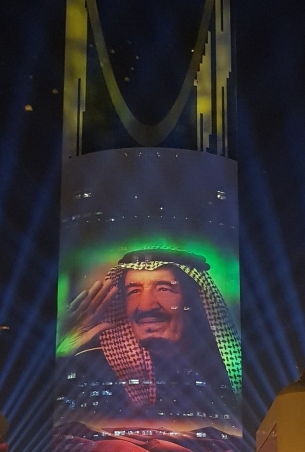 احتفالات اليوم الوطني في الرياض تجذب الجميع