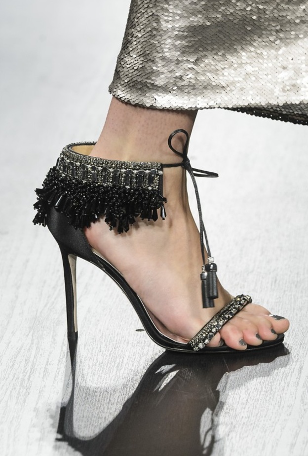 Leonard Paris حذاء راقي وكلاسيكي بلونه وتصميمه