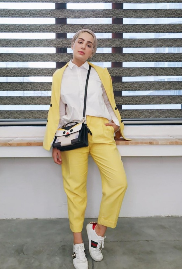 موضة بناطيل واسعة ورياضية للمحجبات في الجامعة على طريقة زوري اشكناني