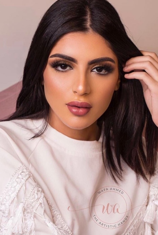 من مكياج خبيرة التجميل وفاء احمد