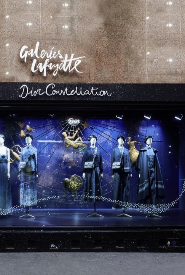 دار Dior تحتفل بالسبعين عبر واجهات Galeries Lafayette