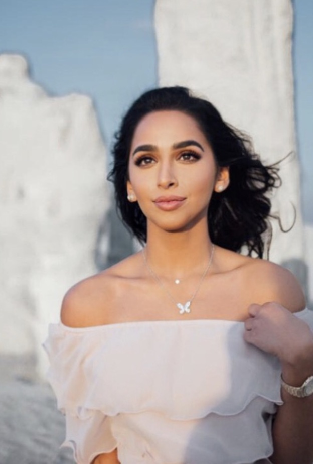 مكياج مميز من هلا عبدالله