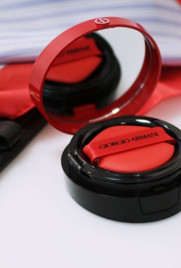 My Armani To Go The Cushion