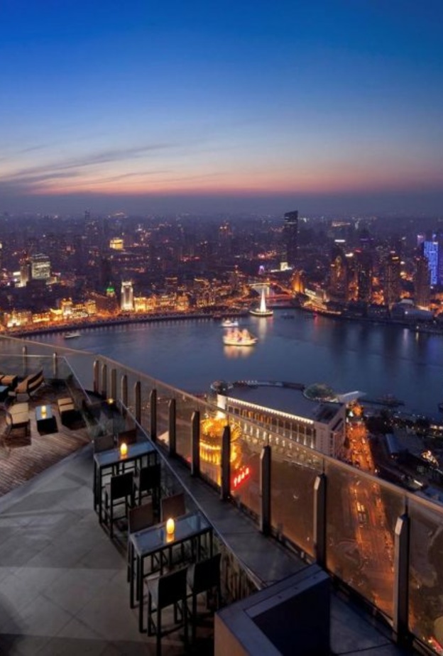 اطلالة ذا ريتز كارلتون شانغهاي