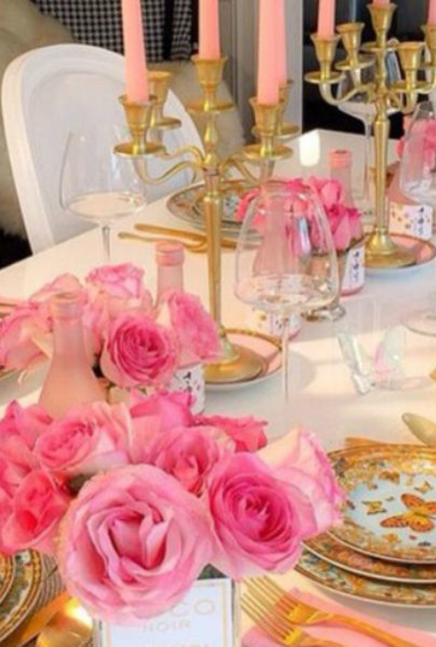 طريقة تنسيق طاولات طعام فاخرة