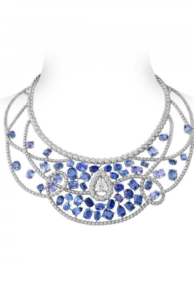 عقد من ماري ماسMarie Mas