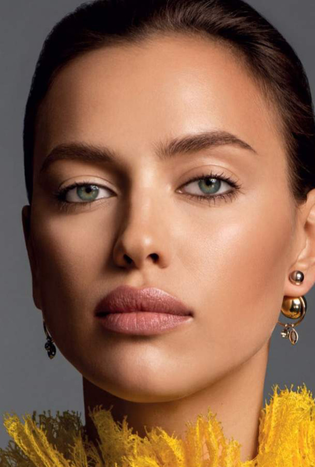 أكثر الألوان التي تناسب بشرك السمراء هي الألوان الترابية