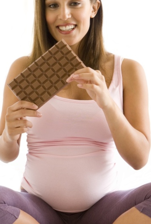  للحامل .. هذا ما تفعله الشوكولاته بجنينك